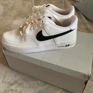 Nike Air Force 1